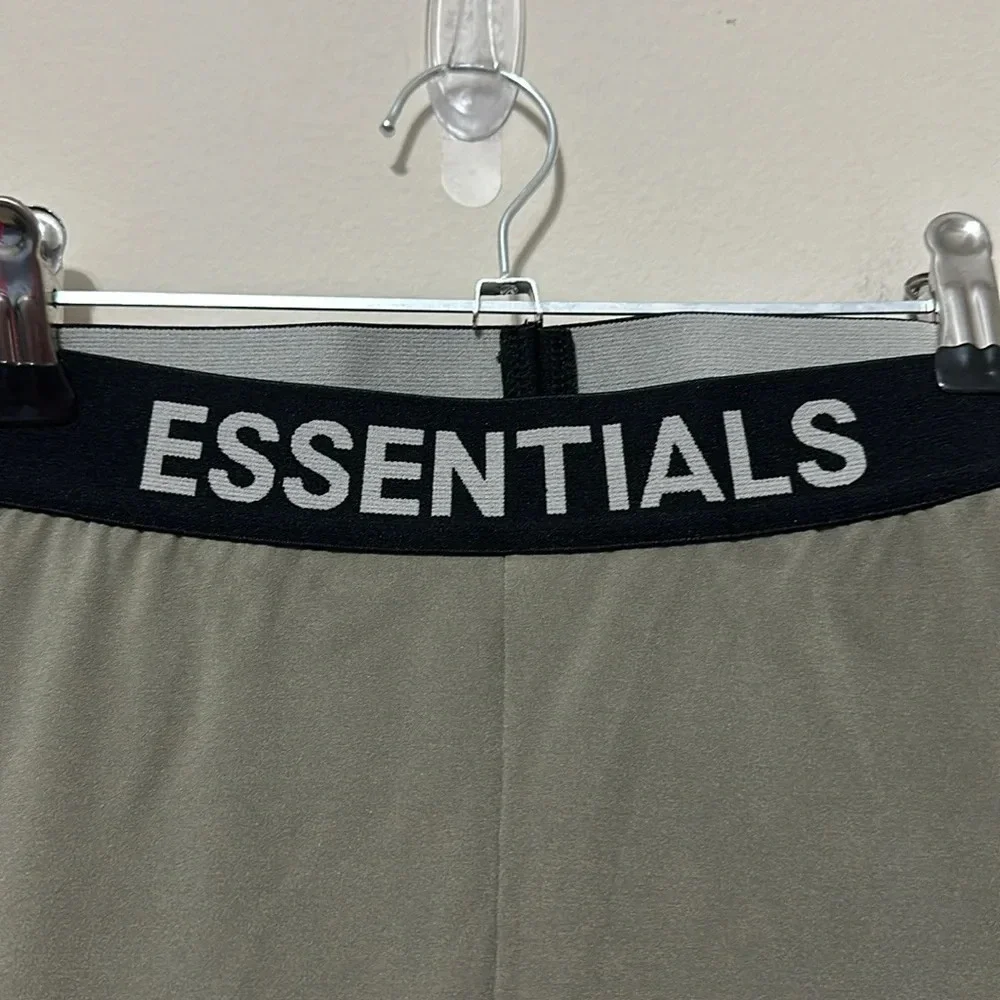 Essentials - Picture 5 of 8